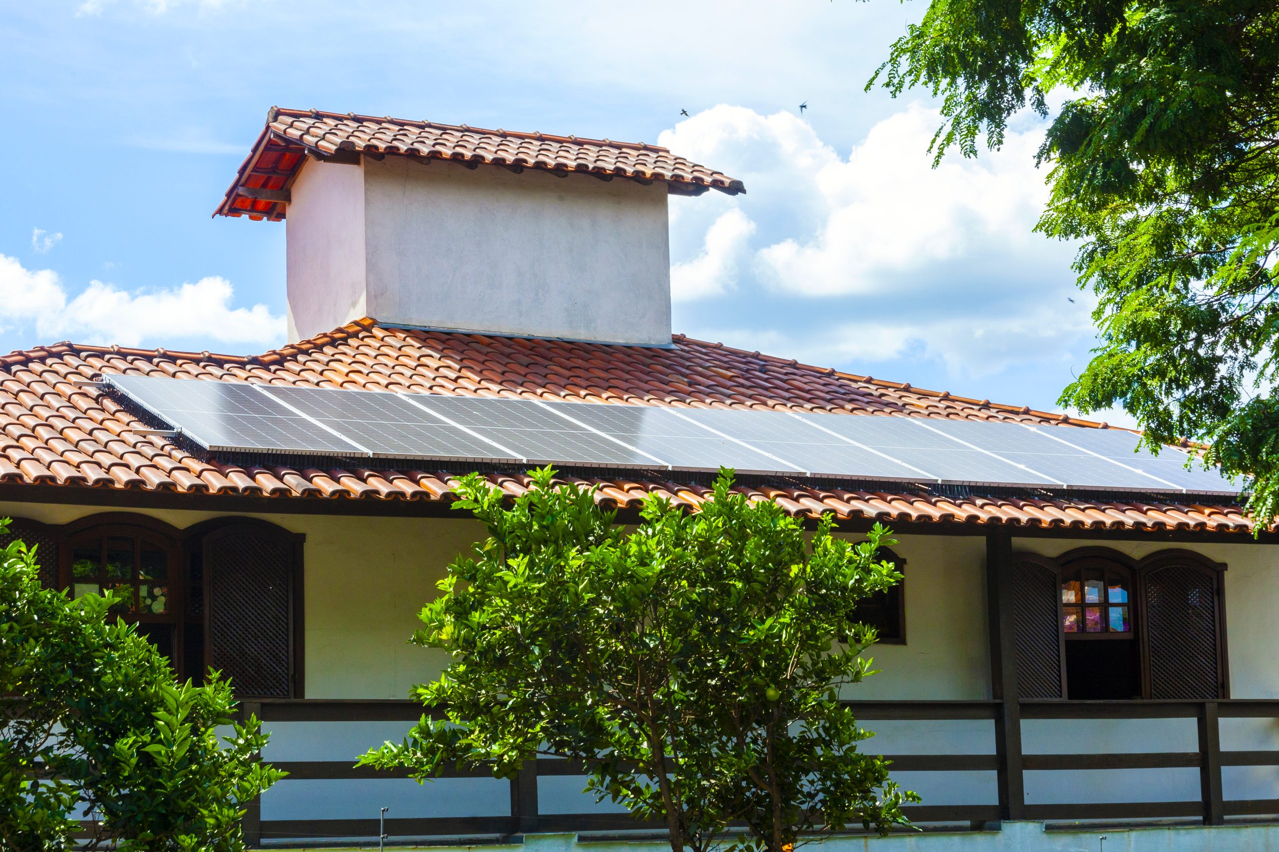 The Top Benefits of Installing Solar Panels for Your Home and Business